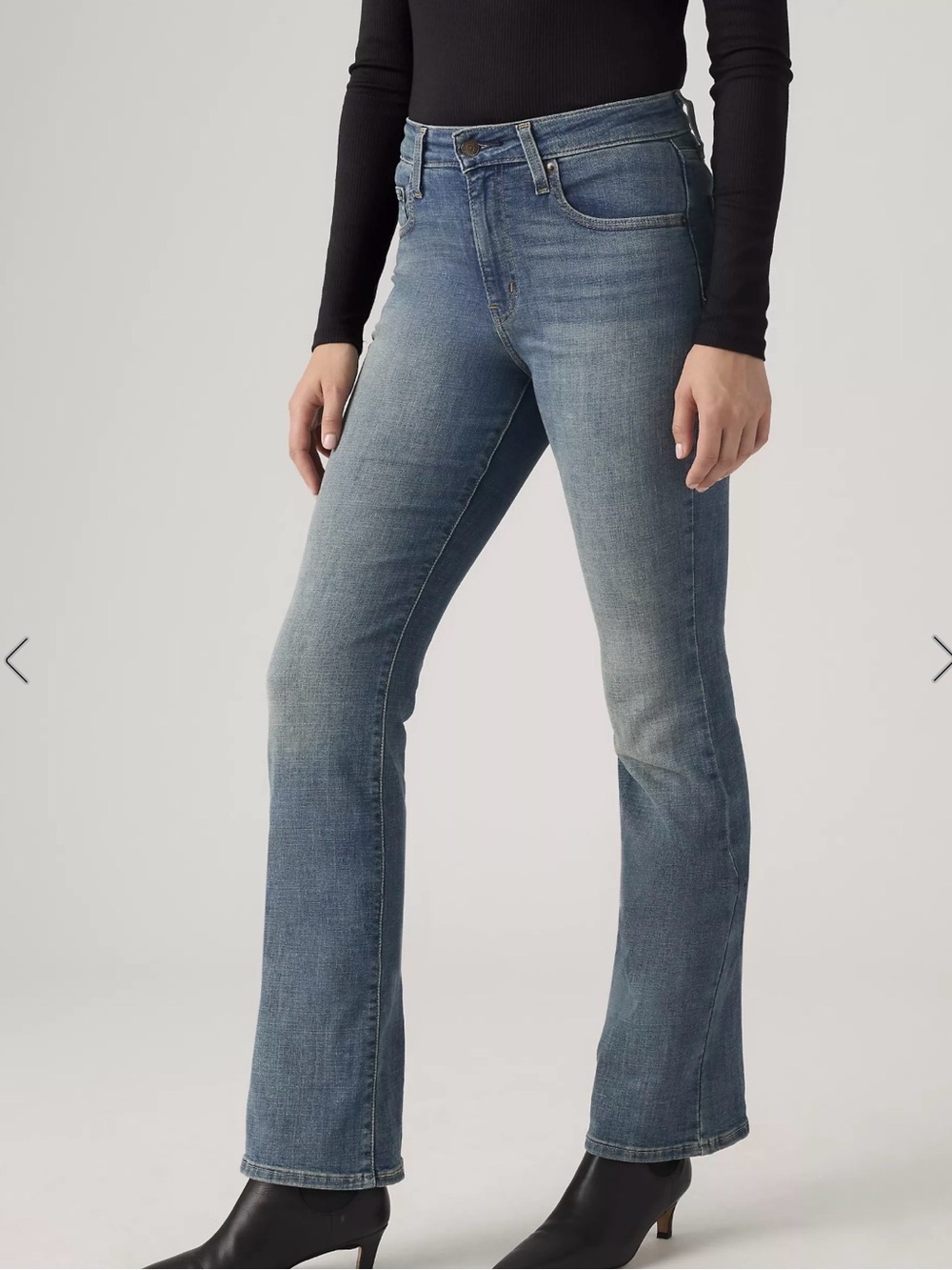 Levi’s 725 High-Rise Bootcut Jeans